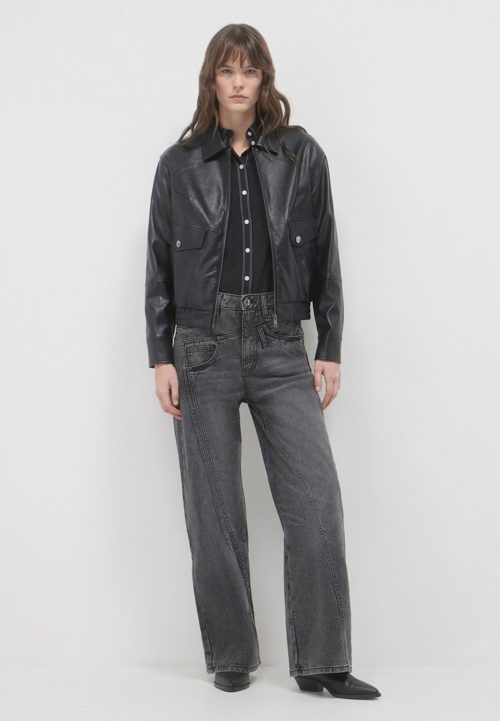 Куртка из искусственной кожи Calliope, черный
Куртка из искусственной кожи Calliope, черный