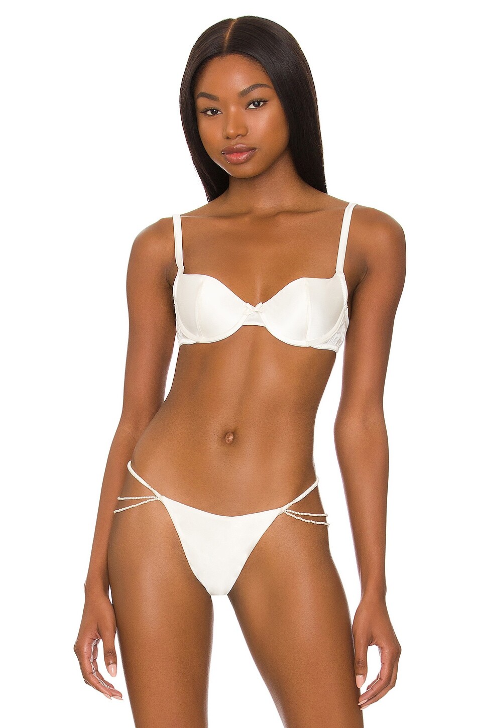 Бюстгальтер fleur du mal Satin Luxe Balconette, слоновая кость
Бюстгальтер fleur du mal Satin Luxe Balconette, слоновая кость