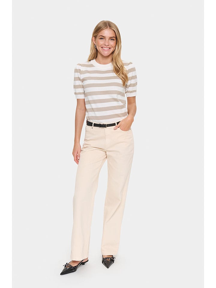 Свитер Мила в белом/бежевом цвете SAINT TROPEZ
Свитер Мила в белом/бежевом цвете SAINT TROPEZ