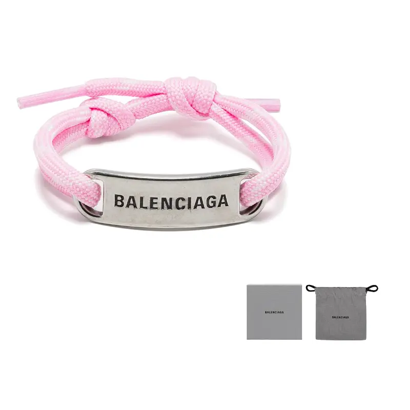 Браслет женский Balenciaga
Браслет женский Balenciaga