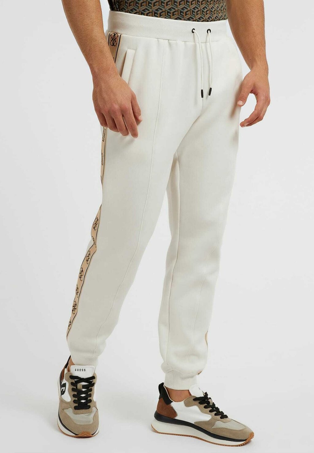 Спортивные брюки Jogging Seitlicches Logo Guess, цвет grau
Спортивные брюки Jogging Seitlicches Logo Guess, цвет grau