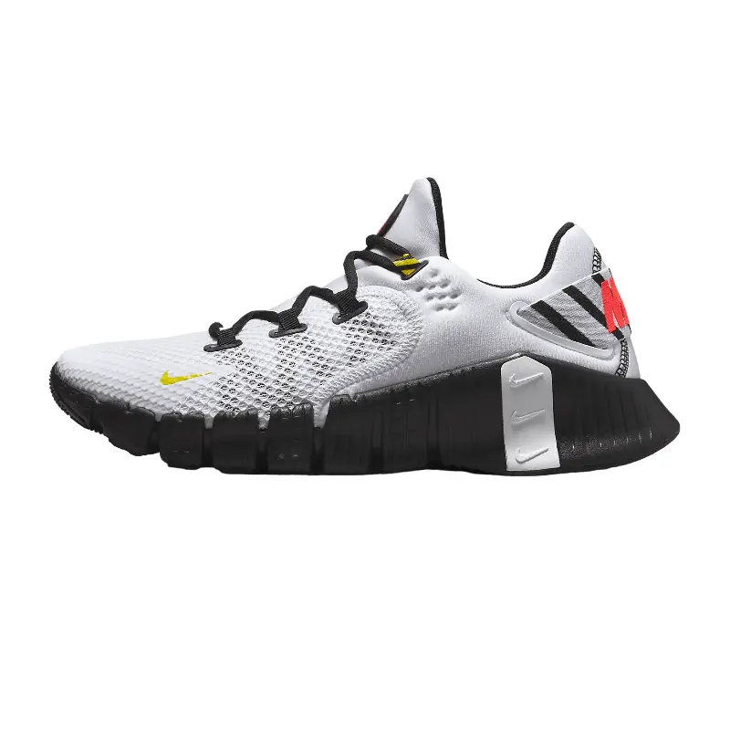 Кроссовки Nike Free Metcon 4 AMP, белый/черный
Кроссовки Nike Free Metcon 4 AMP, белый/черный