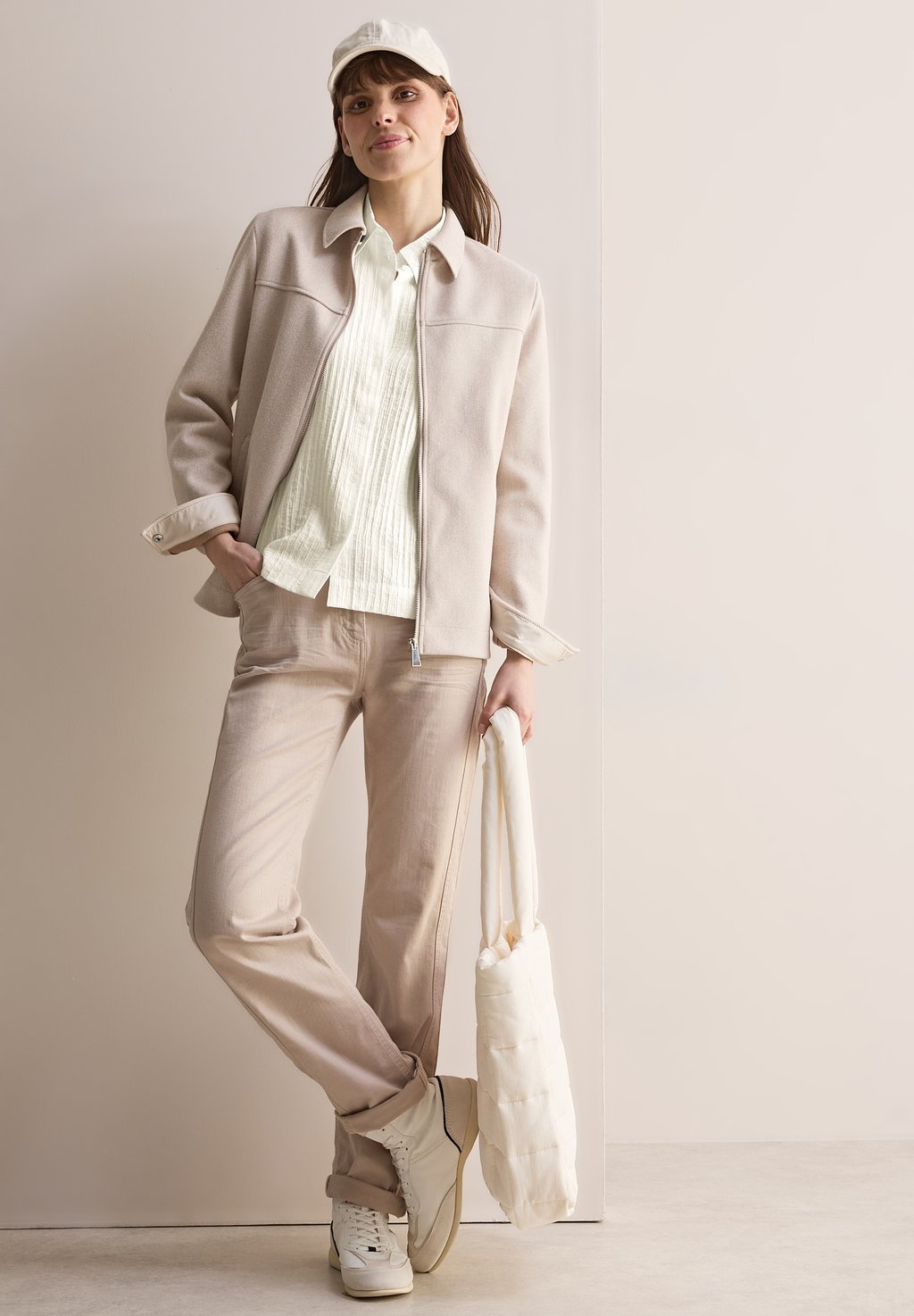 Блузка на пуговицах STRUKTUR Cecil, молочный
Блузка на пуговицах STRUKTUR Cecil, молочный