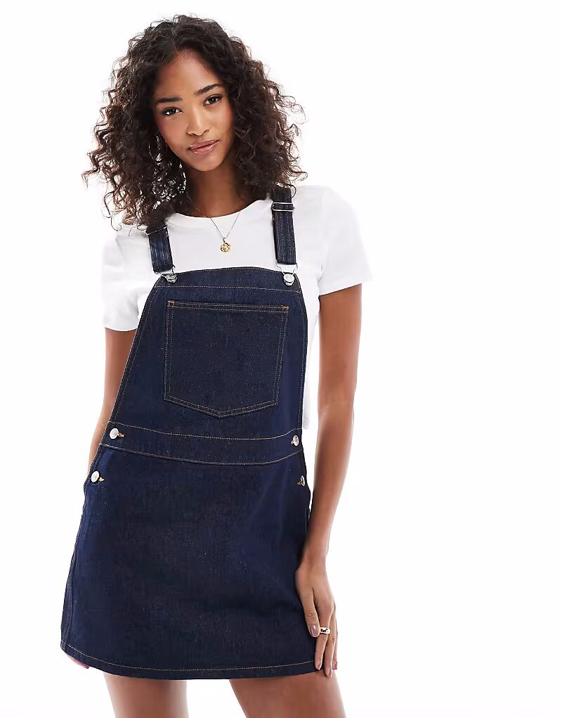 Платье-комбинезон из денима ASOS DESIGN микро-мини в отбеленном цвете 
Платье-комбинезон из денима ASOS DESIGN микро-мини в отбеленном цвете