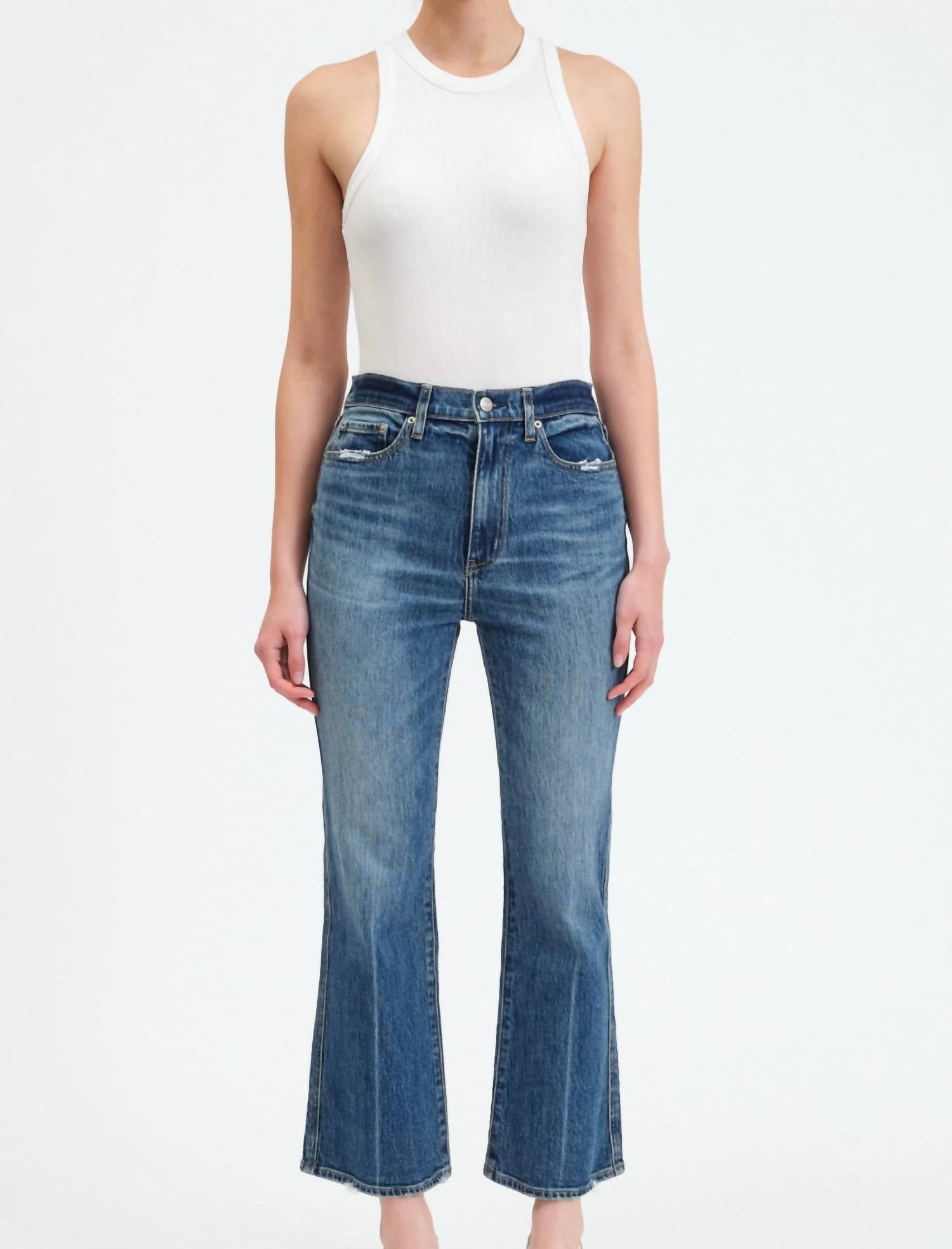 Расклешенные джинсы Soho High Rise Ankle Flare в час пик DAZE, цвет rush hour
Расклешенные джинсы Soho High Rise Ankle Flare в час пик DAZE, цвет rush hour