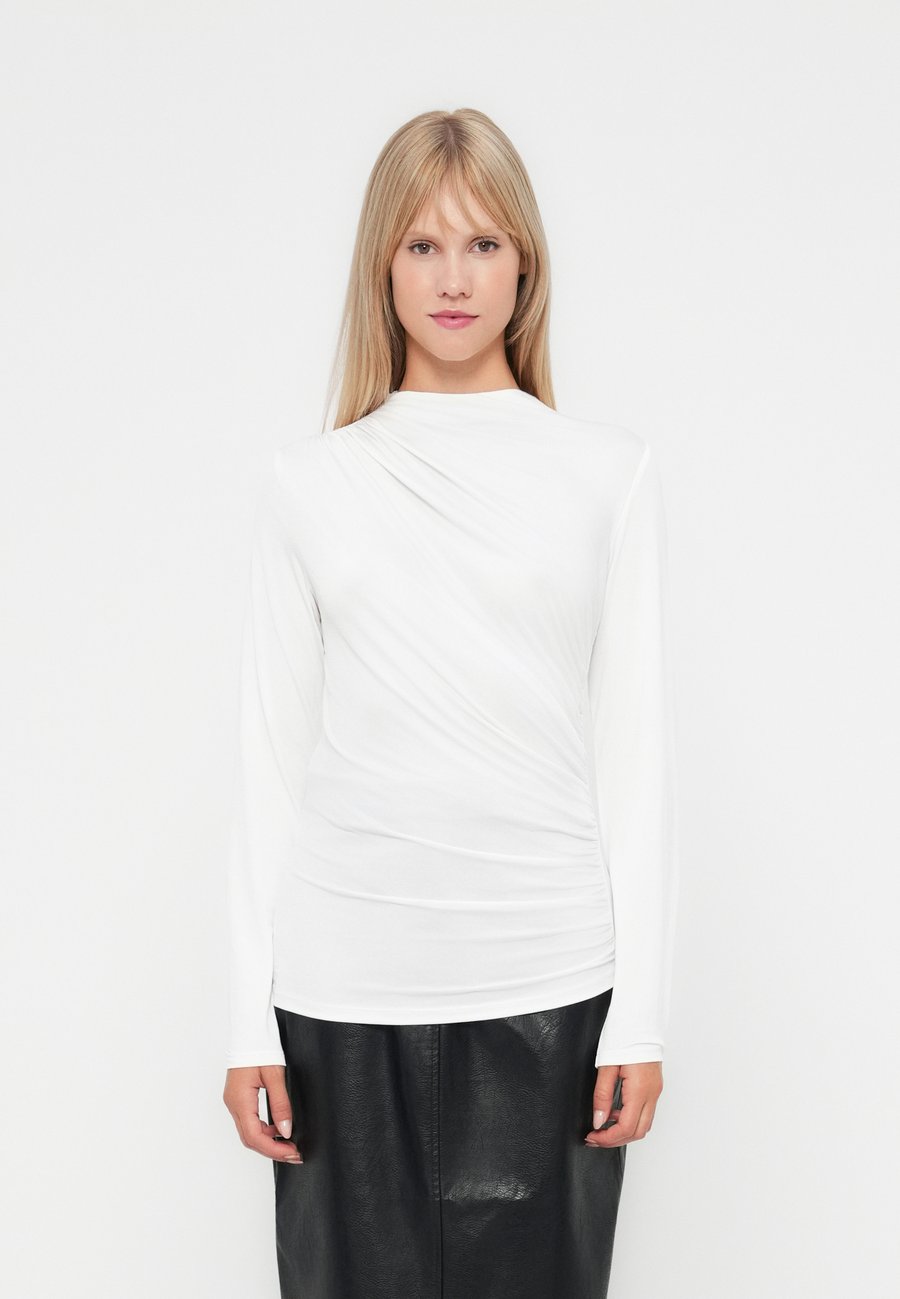 Топ VILA VIZURNA FUNNEL NECK, Cloud Dancer/Off-White
Топ VILA VIZURNA FUNNEL NECK, Cloud Dancer/Off-White