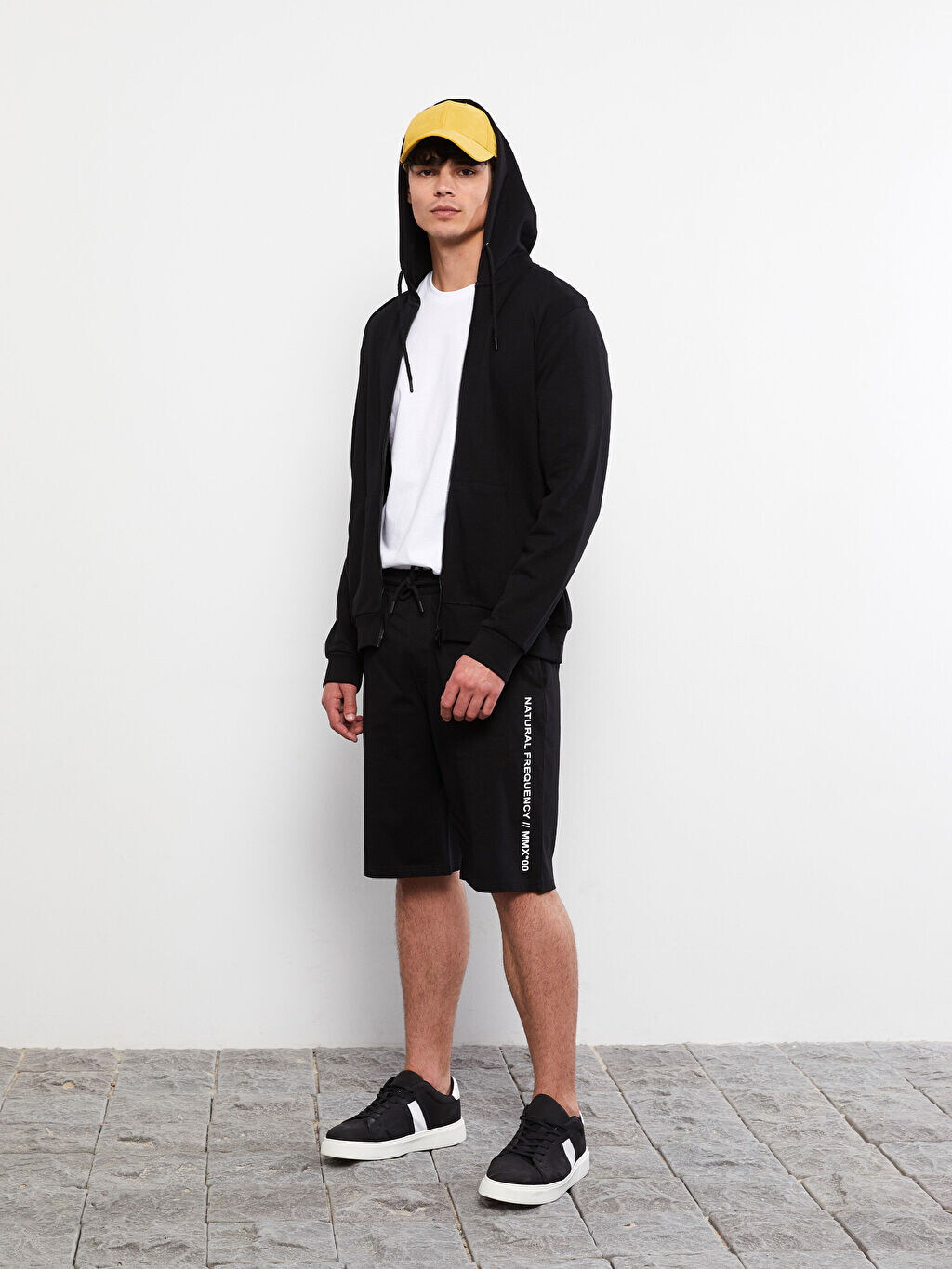 Мужской спортивный кардиган с капюшоном стандартной выкройки LCW Casual, Черный, Мужской спортивный кардиган с капюшоном стандартной выкройки LCW Casual
Мужской спортивный кардиган с капюшоном стандартной выкройки LCW Casual, Черный, Мужской спортивный кардиган с капюшоном стандартной выкройки LCW Casual