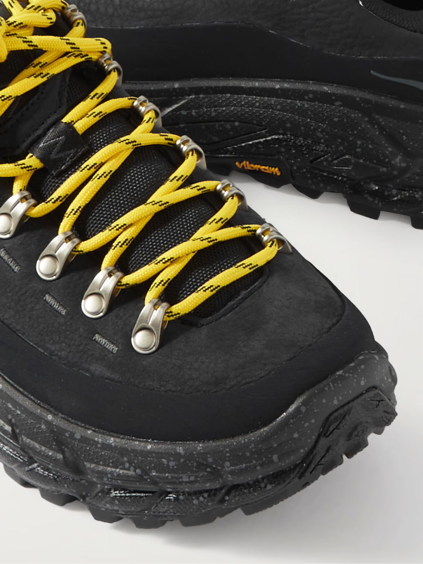 Кроссовки Tor Summit из нубука и сетки с резиновой отделкой HOKA, черный
Кроссовки Tor Summit из нубука и сетки с резиновой отделкой HOKA, черный