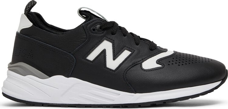 Кроссовки New Balance 999 Made in USA, черный/белый 
Кроссовки New Balance 999 Made in USA, черный/белый