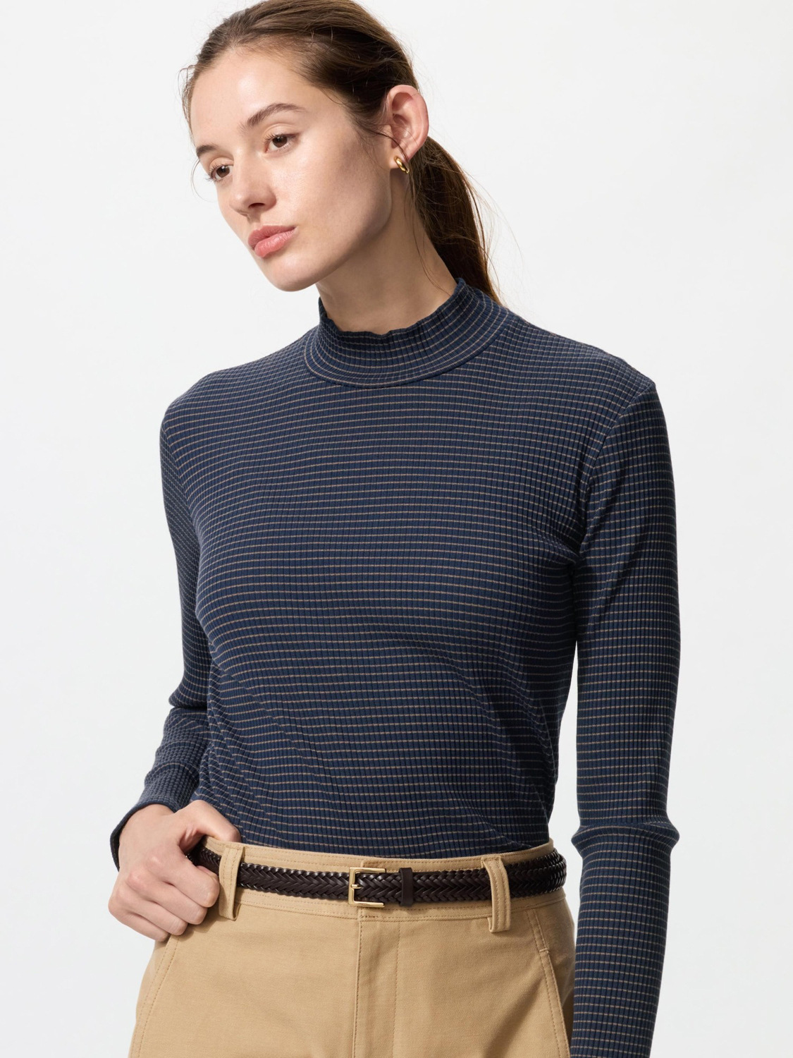 Лонгслив Uniqlo Ribbed High Neck Stripe, 69 темно-синий
Лонгслив Uniqlo Ribbed High Neck Stripe, 69 темно-синий