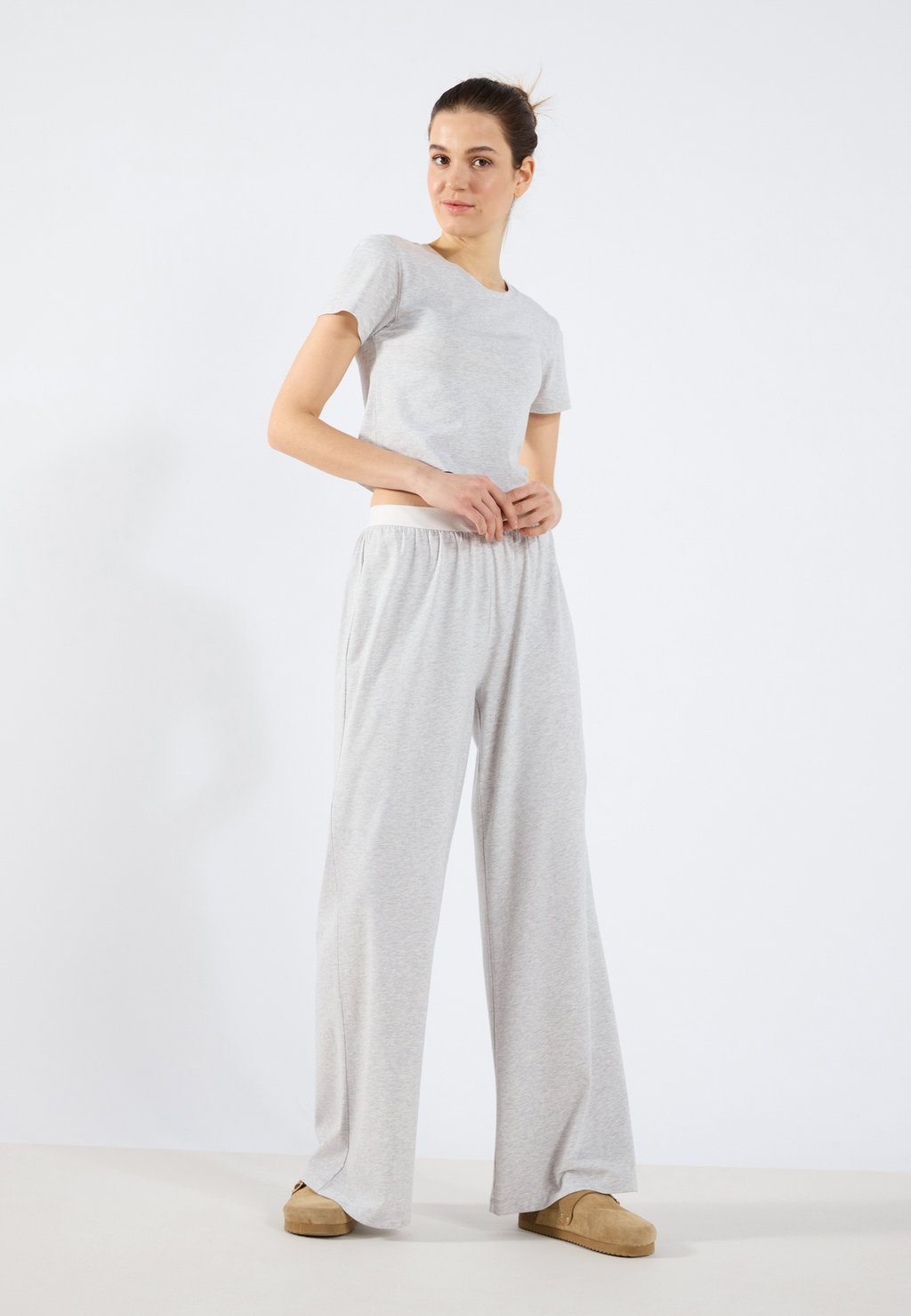 Пижама Even&Odd, светло-серый
Пижама Even&Odd, светло-серый