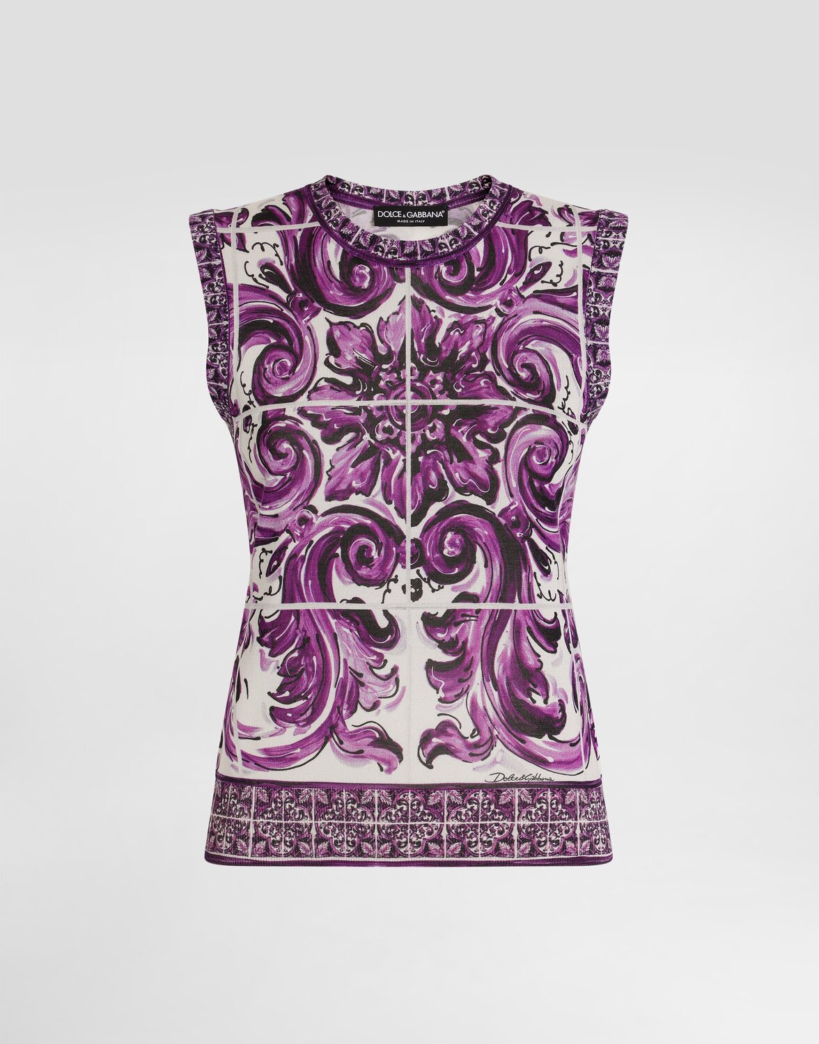 Шелковый топ с принтом майолика Dolce & Gabbana, мультиколор
Шелковый топ с принтом майолика Dolce & Gabbana, мультиколор