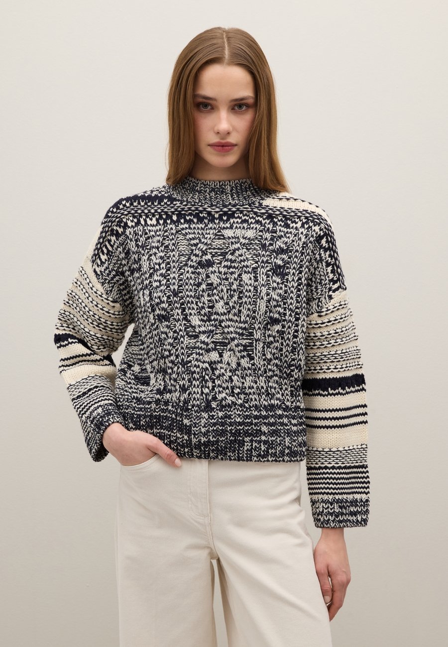 Джемпер PIOMBO WITH PATTERN, Black White/Black
Джемпер PIOMBO WITH PATTERN, Black White/Black