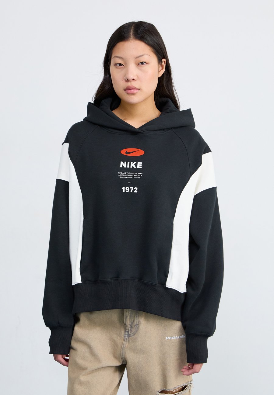 Худи Nike Sportswear REMIX, Black/Sail/Black
Худи Nike Sportswear REMIX, Black/Sail/Black