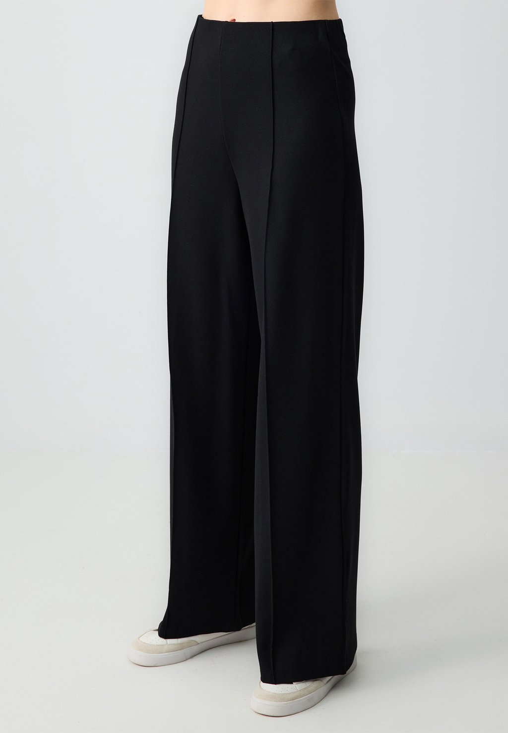 Брюки LOOSE FIT HIGH WAIST Jimmy Key, черный
Брюки LOOSE FIT HIGH WAIST Jimmy Key, черный