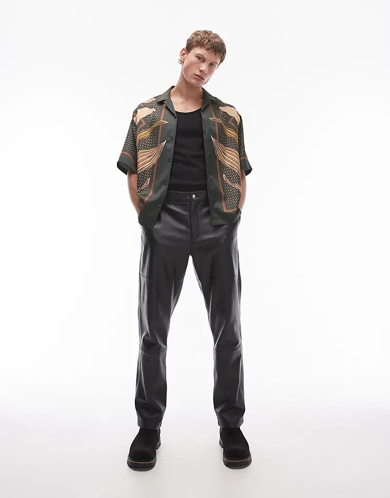 Прямые кожаные брюки премиум-класса черного цвета Topman
Прямые кожаные брюки премиум-класса черного цвета Topman