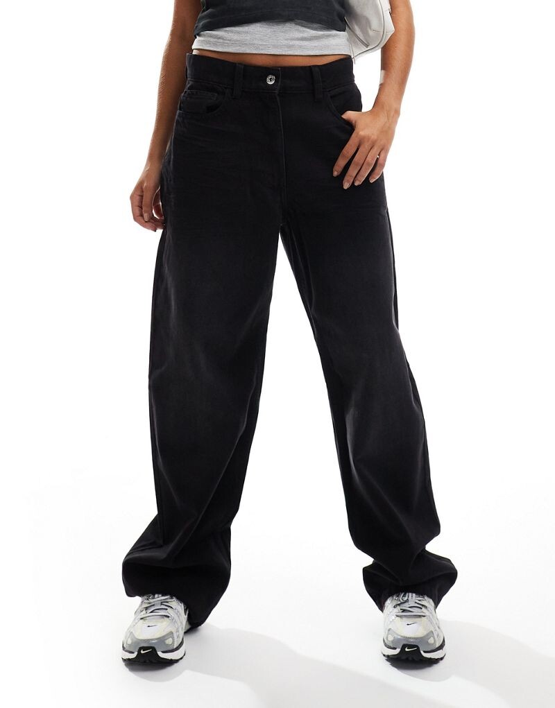 Черные мешковатые джинсы средней посадки COLLUSION X014
Черные мешковатые джинсы средней посадки COLLUSION X014