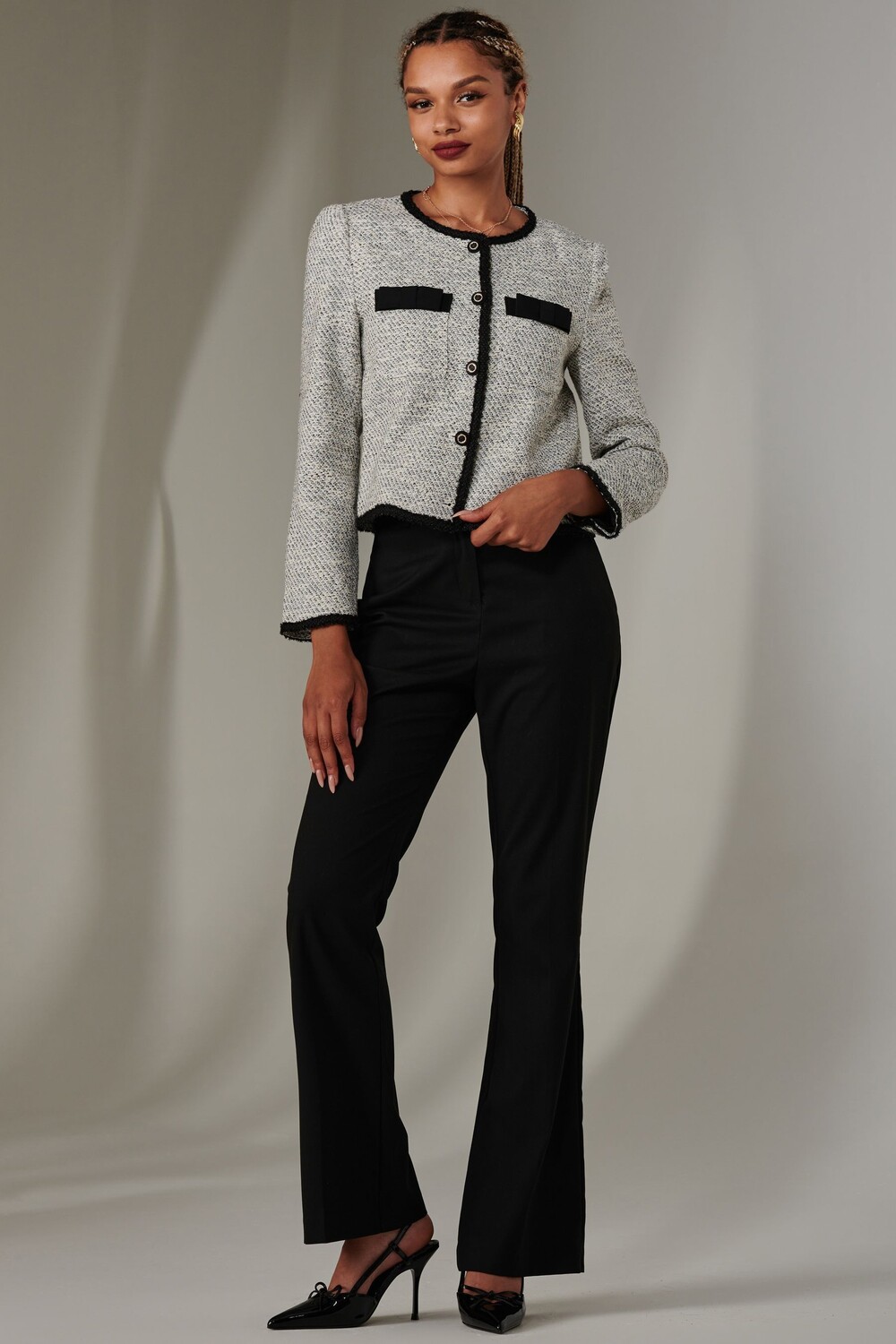 Укороченный твидовый жакет Jolie Moi, серый
Укороченный твидовый жакет Jolie Moi, серый