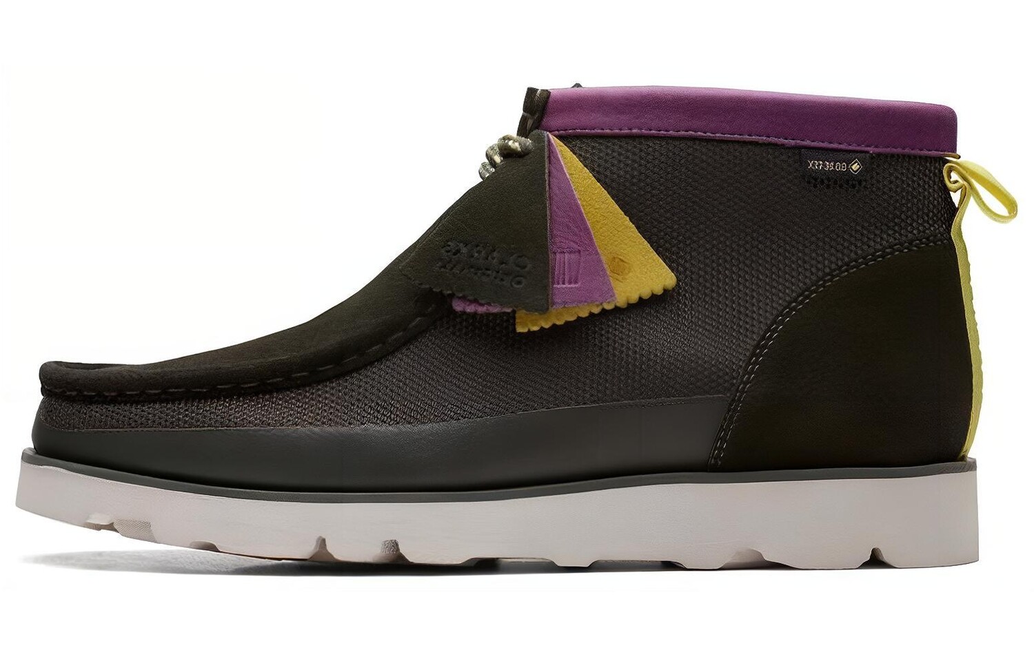 Мужские повседневные мужские среднего размера черные Clarks 
Мужские повседневные мужские среднего размера черные Clarks