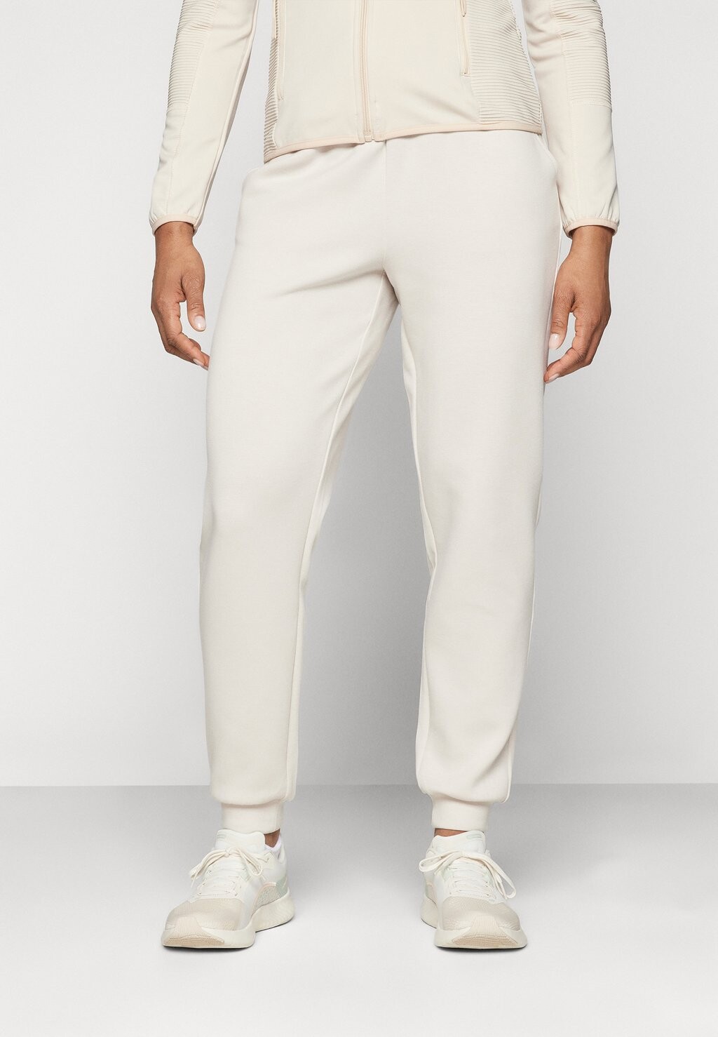 Спортивные штаны ONPLOUNGE ONLY Play, цвет pumice stone 
Спортивные штаны ONPLOUNGE ONLY Play, цвет pumice stone