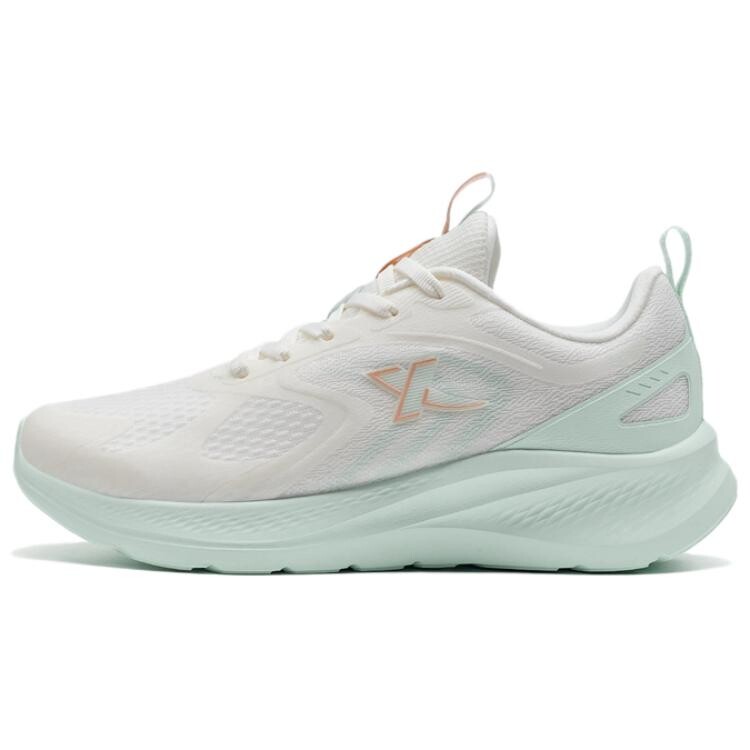 Кроссовки женские с низким верхом белые/зеленые Xtep 
Кроссовки женские с низким верхом белые/зеленые Xtep