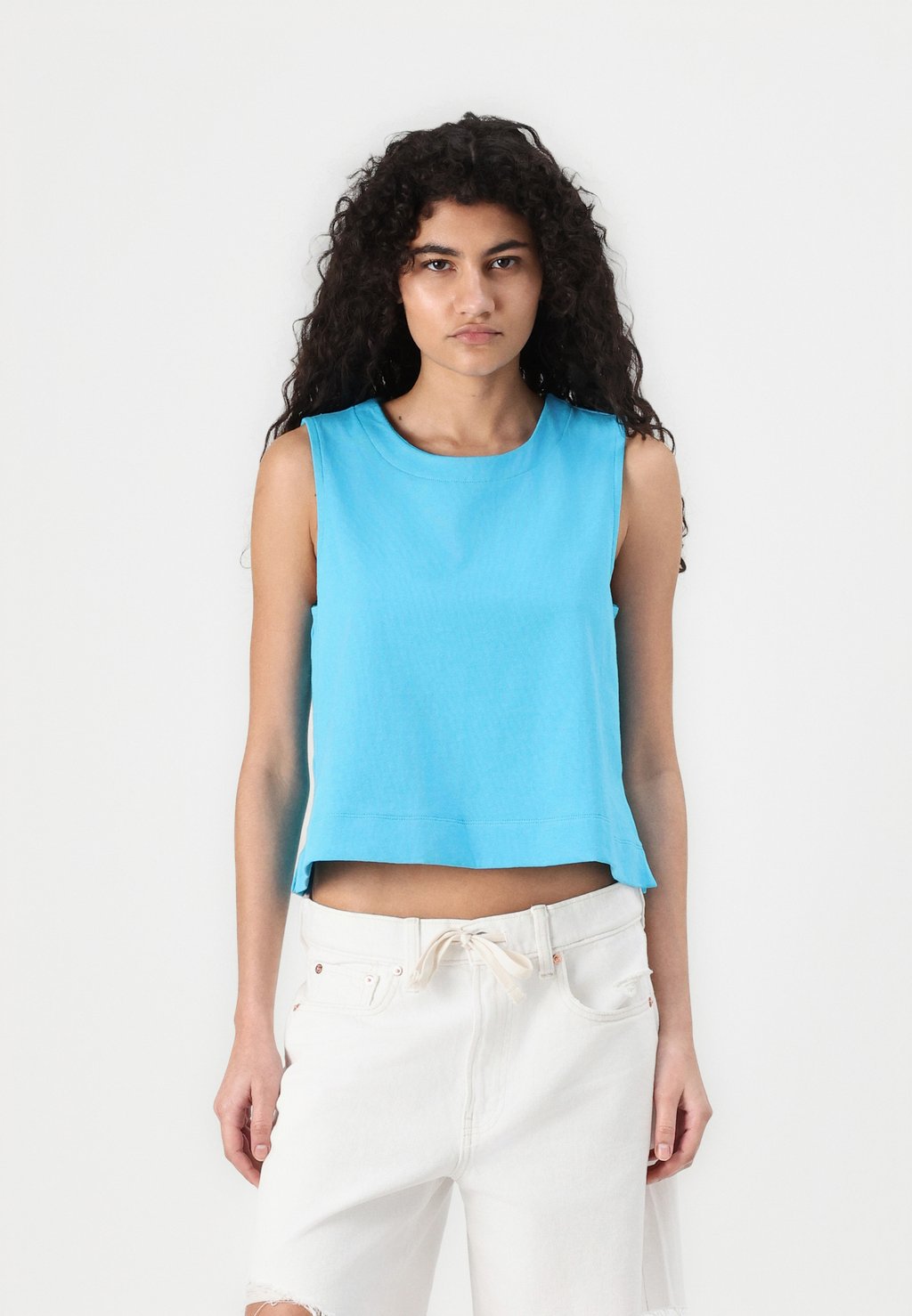 Топ VINTAGE SHELL GAP, синий
Топ VINTAGE SHELL GAP, синий