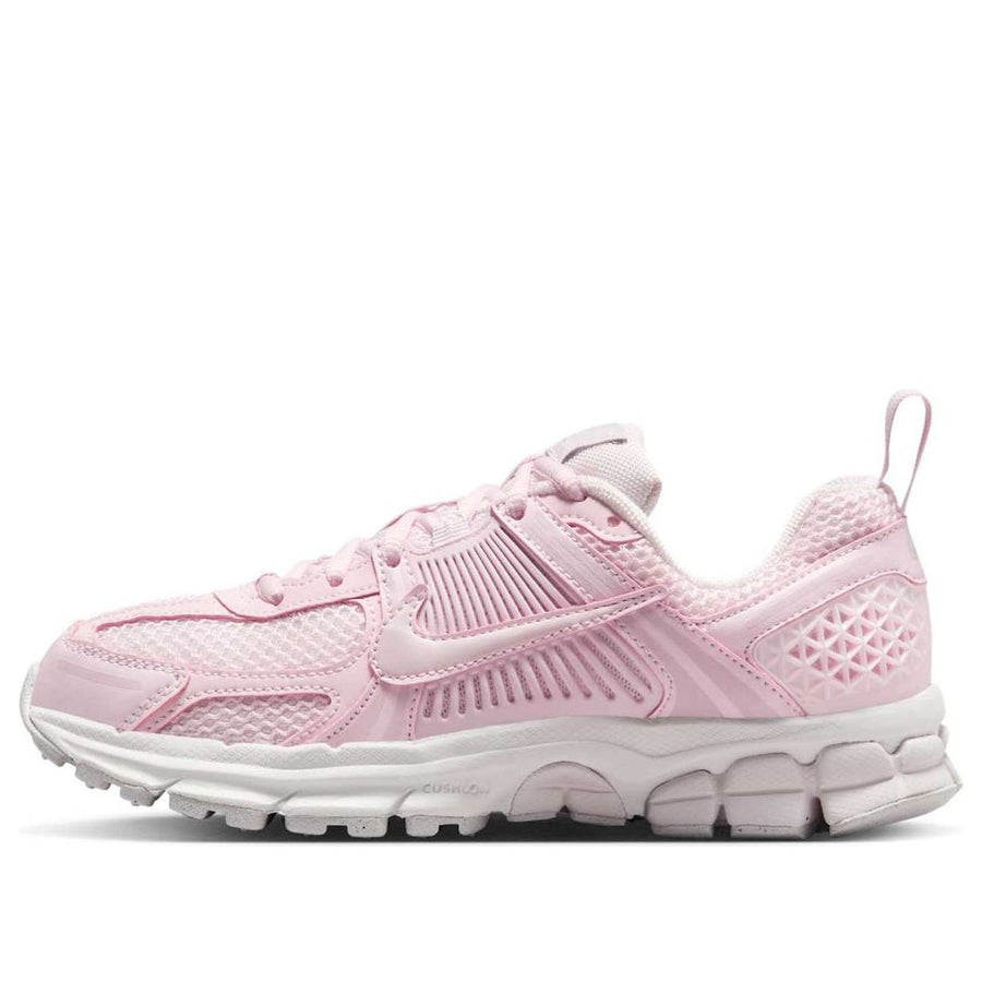 Кроссовки (GS) Nike Air Zoom Vomero 5 'Pearl Pink', розовый
Кроссовки (GS) Nike Air Zoom Vomero 5 'Pearl Pink', розовый