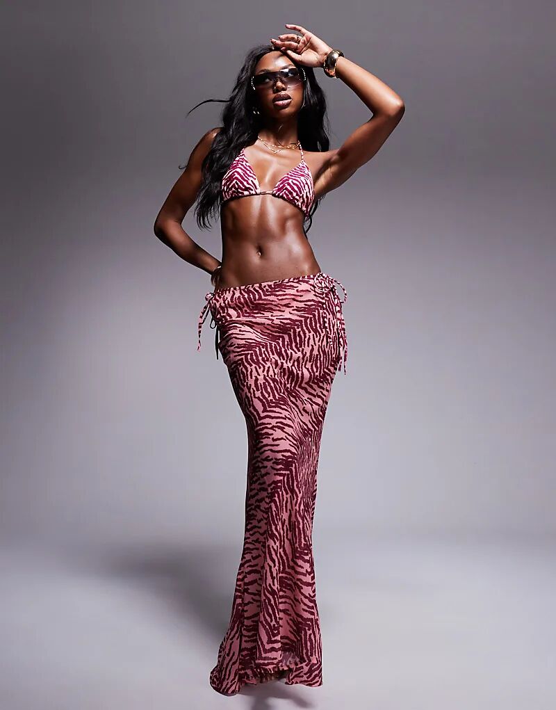 Пляжная юбка макси из полижоржета от Candypants в розовом цвете
Пляжная юбка макси из полижоржета от Candypants в розовом цвете