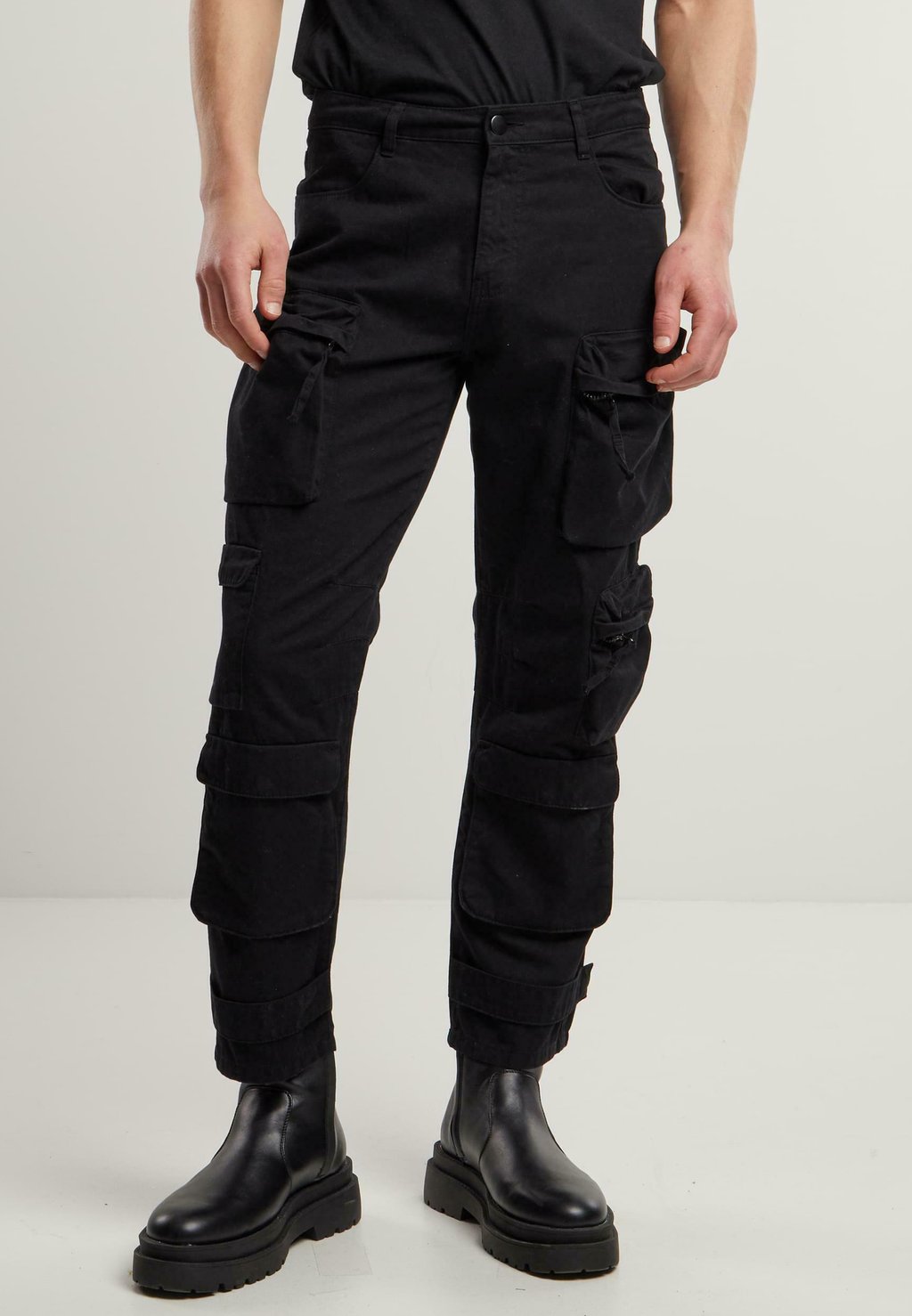 Брюки-карго POCKET Urban Classics, черный
Брюки-карго POCKET Urban Classics, черный