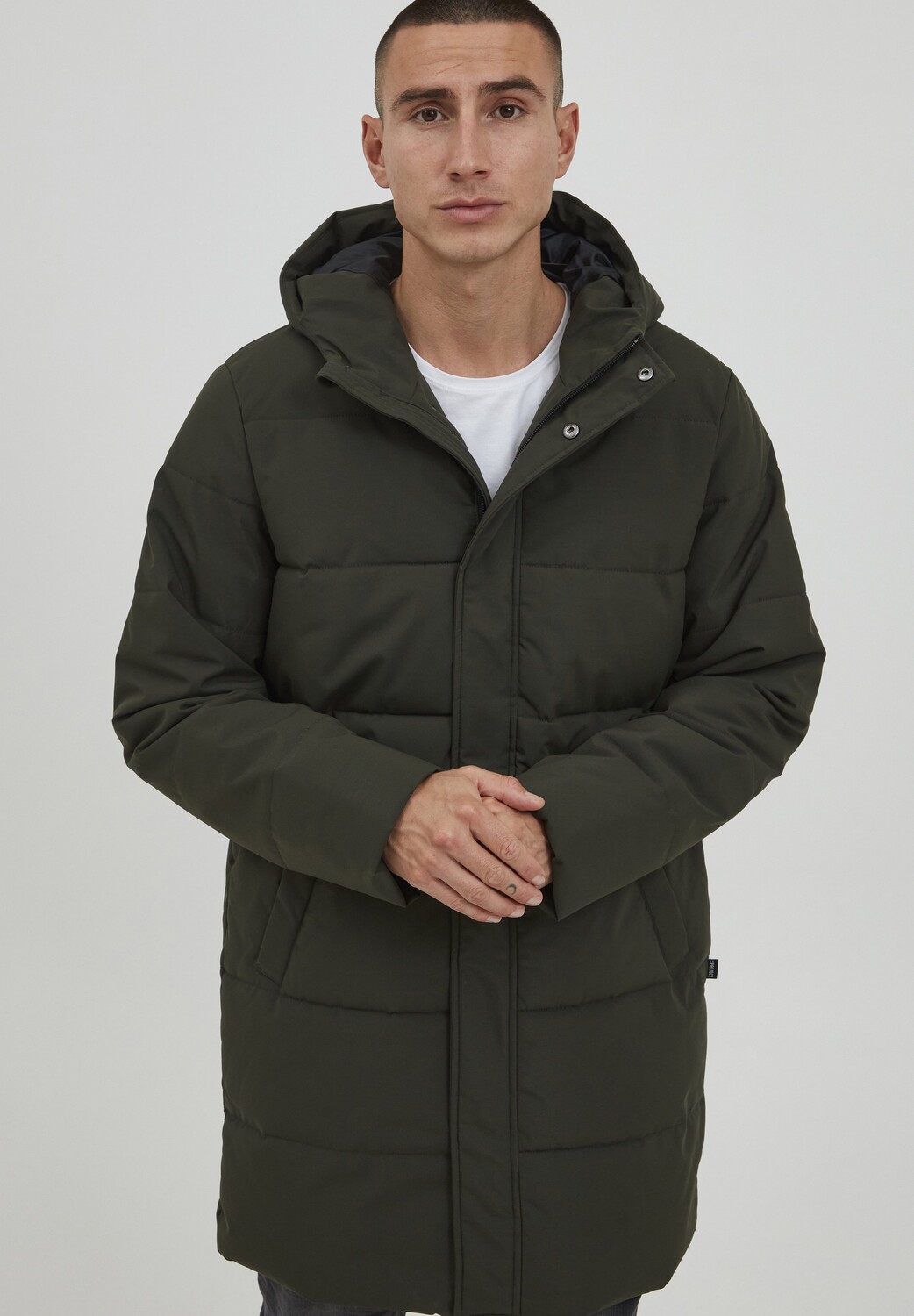 Пальто зимнее 11 Project с капюшоном, темно-зеленый
Пальто зимнее 11 Project с капюшоном, темно-зеленый