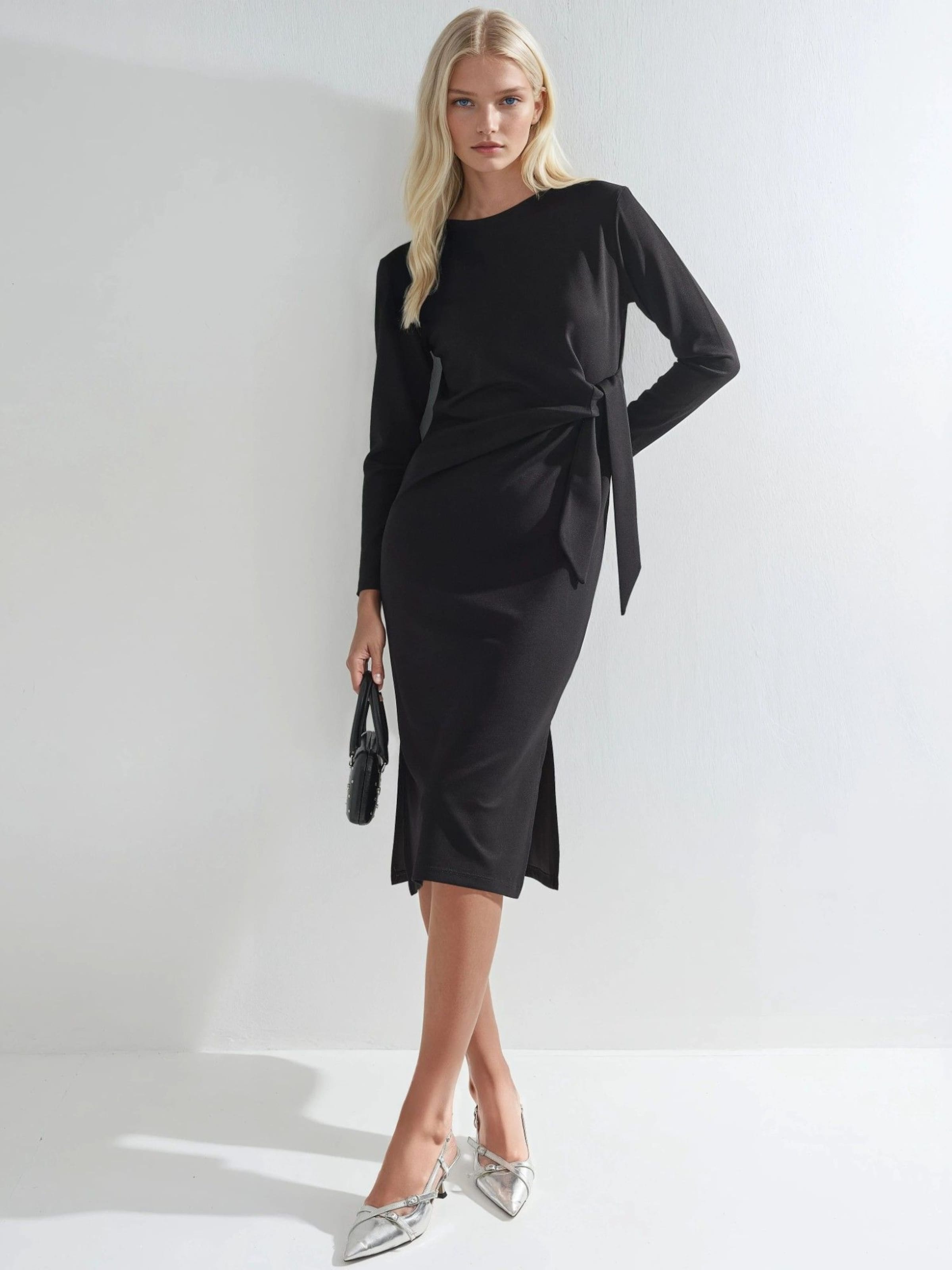 Hiccup Платье в черном цвете
Hiccup Платье в черном цвете