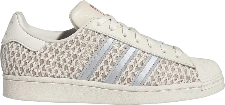 Кроссовки Adidas Ivy Park x Superstar J 'IVYTOPIA', кремовый
Кроссовки Adidas Ivy Park x Superstar J 'IVYTOPIA', кремовый