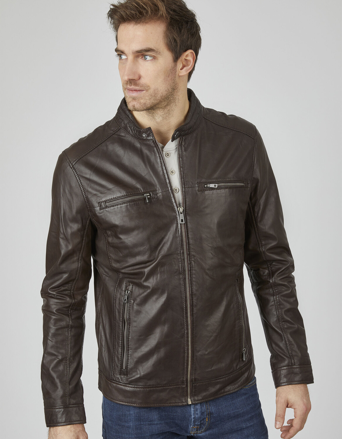 Кожаная куртка Bugatti Danilo, темно коричневый
Кожаная куртка Bugatti Danilo, темно коричневый