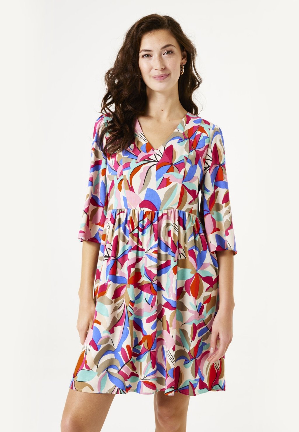 Повседневное платье Garcia, мультиколор
Повседневное платье Garcia, мультиколор