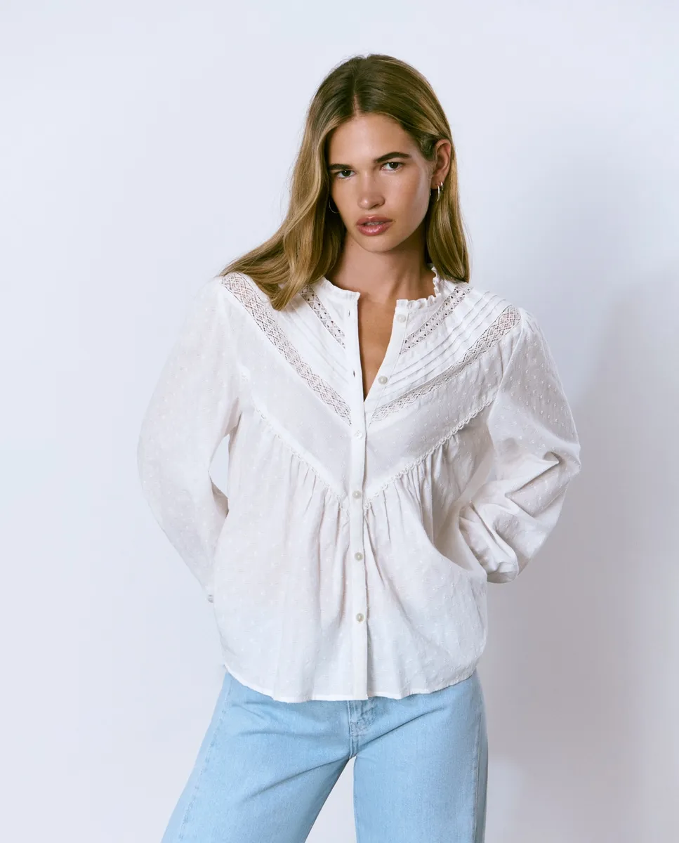 Женская блузка с вышивкой Brownie, белый
Женская блузка с вышивкой Brownie, белый