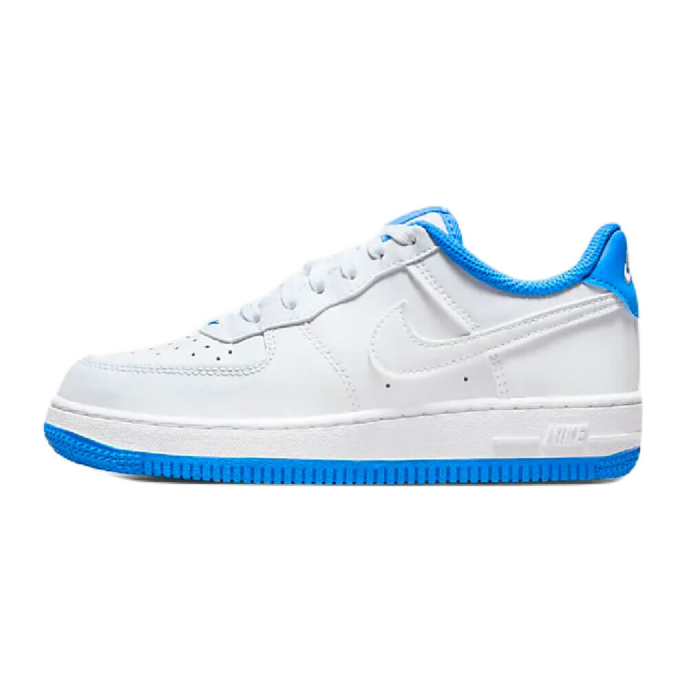 Кросcовки Nike Force 1, белый/голубой
Кросcовки Nike Force 1, белый/голубой