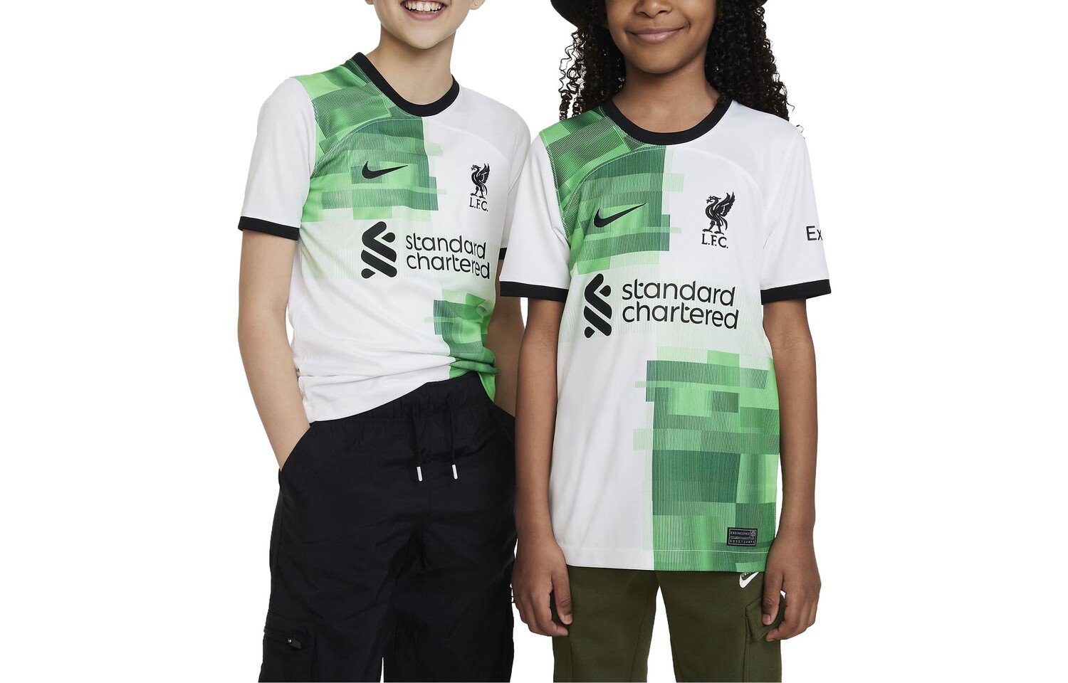 Детское футбольное джерси Nike Kids, цвет White
Детское футбольное джерси Nike Kids, цвет White