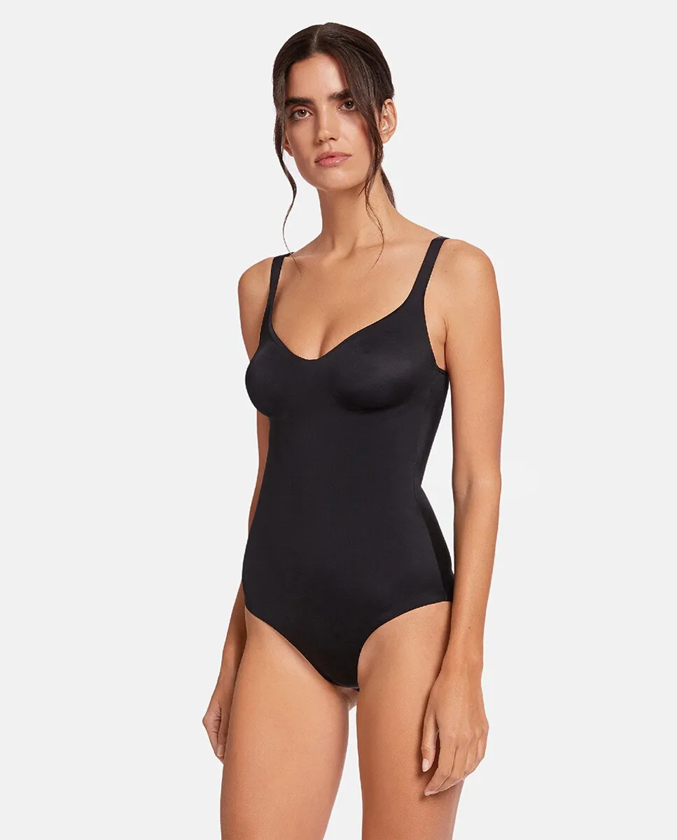 Моделирующее боди со встроенными косточками Wolford, черный
Моделирующее боди со встроенными косточками Wolford, черный