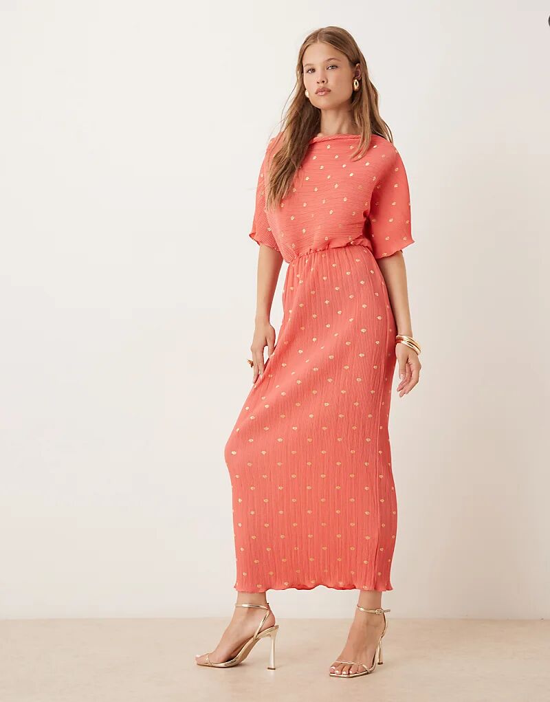 Платье мидакси Never Fully Dressed Tilly с открытыми плечами и плиссировкой в кораллово-золотом цвете
Платье мидакси Never Fully Dressed Tilly с открытыми плечами и плиссировкой в кораллово-золотом цвете