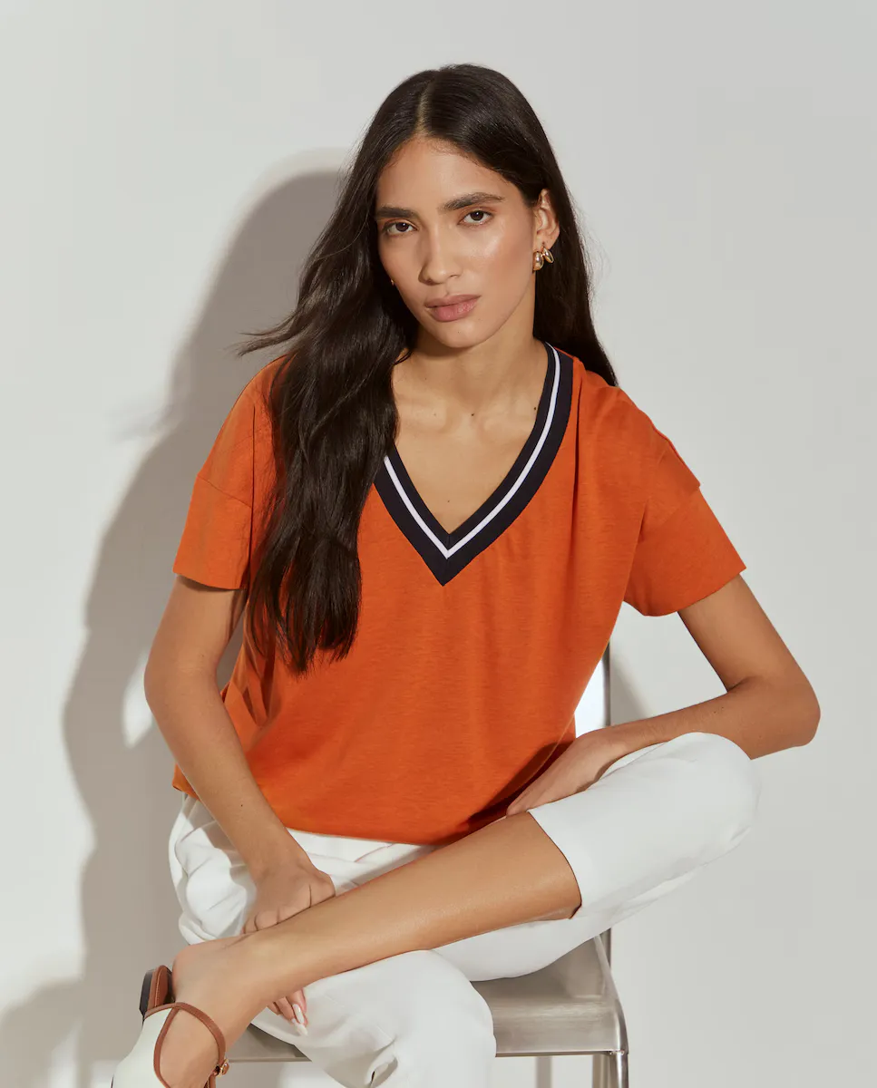 Женская футболка с коротким рукавом и V-образным вырезом Lion of Porches, оранжевый
Женская футболка с коротким рукавом и V-образным вырезом Lion of Porches, оранжевый