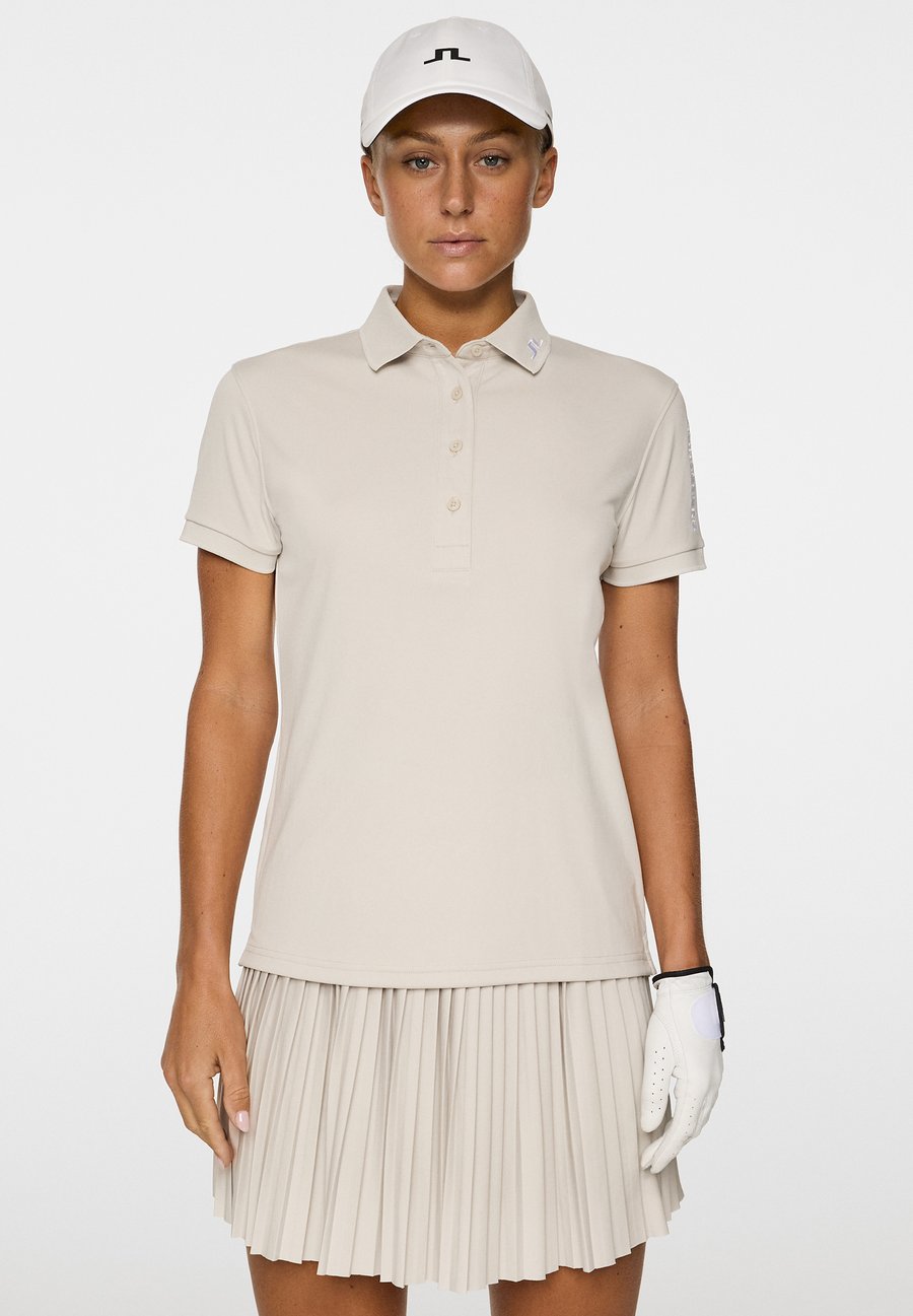 Поло J.LINDEBERG Sports TOUR TECH, Moonbeam/Beige
Поло J.LINDEBERG Sports TOUR TECH, Moonbeam/Beige