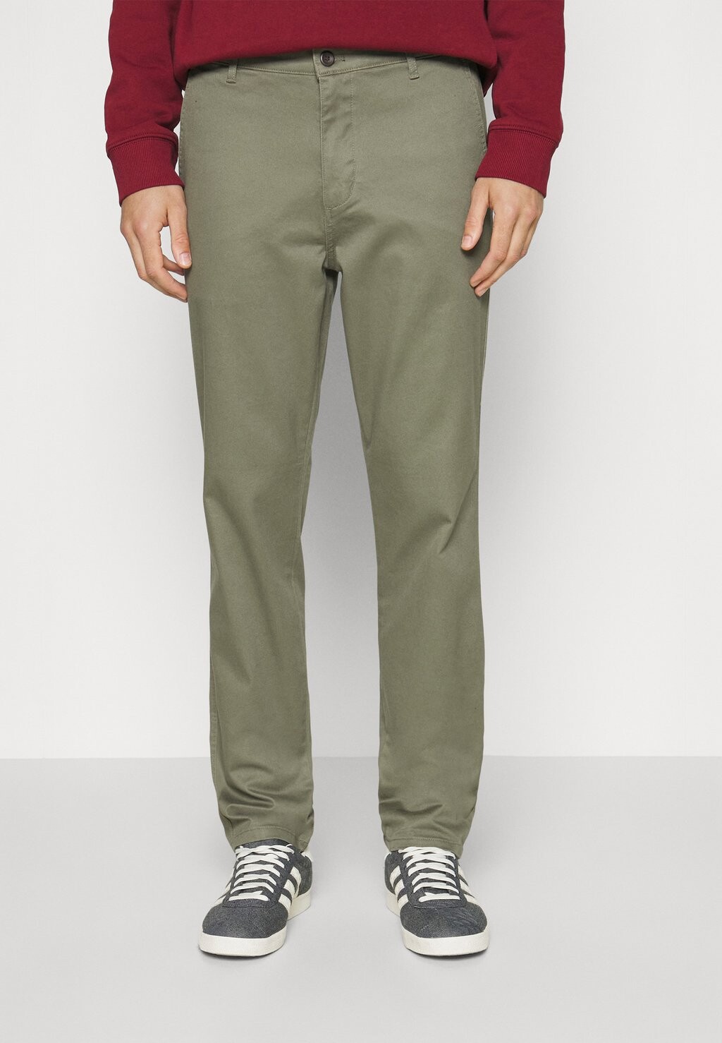 Чиносы Original Slim DOCKERS, камуфляж
Чиносы Original Slim DOCKERS, камуфляж