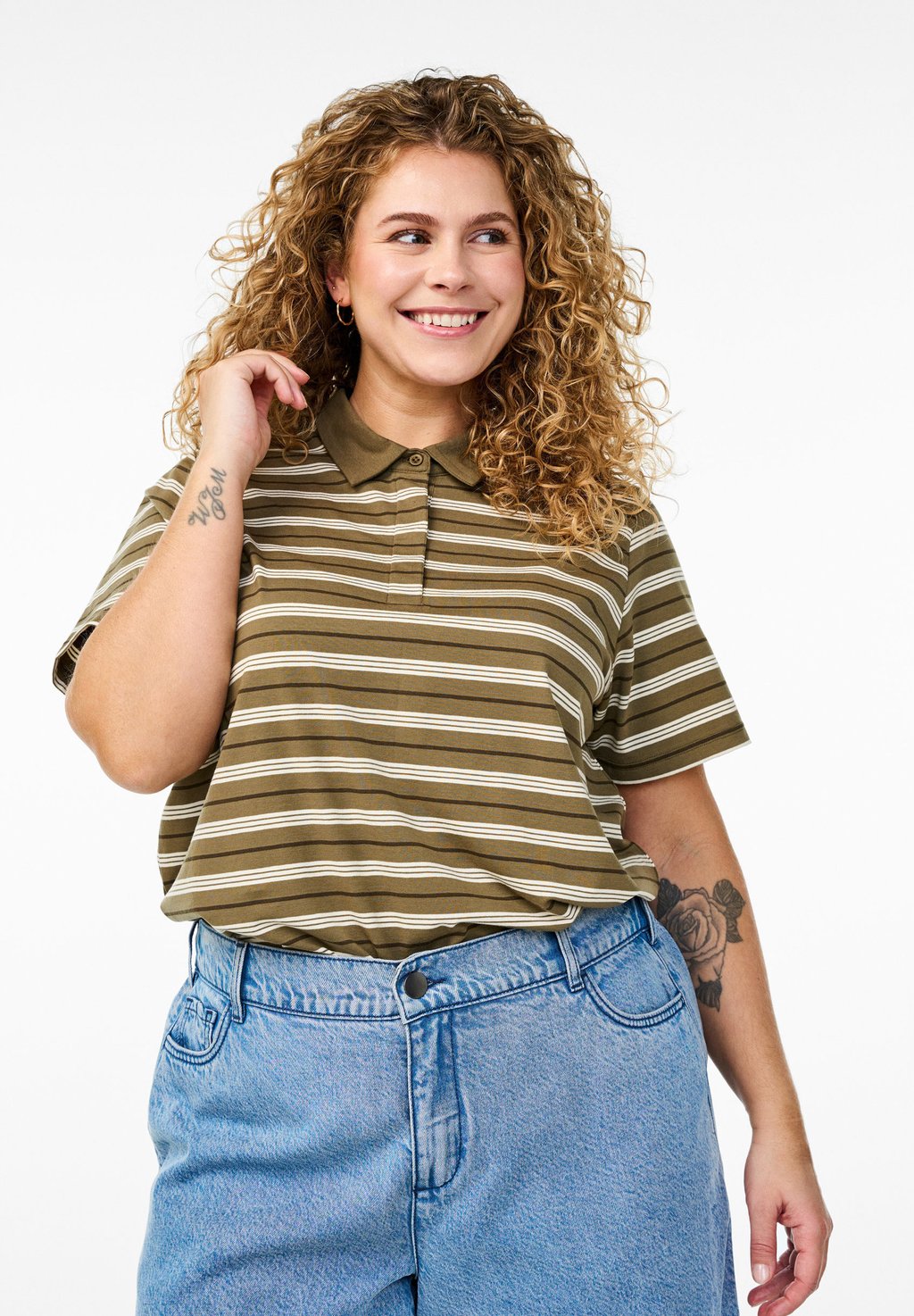 Рубашка поло MIT STREIFEN UND KURZEN ÄRMELN Zizzi, оливковый
Рубашка поло MIT STREIFEN UND KURZEN ÄRMELN Zizzi, оливковый