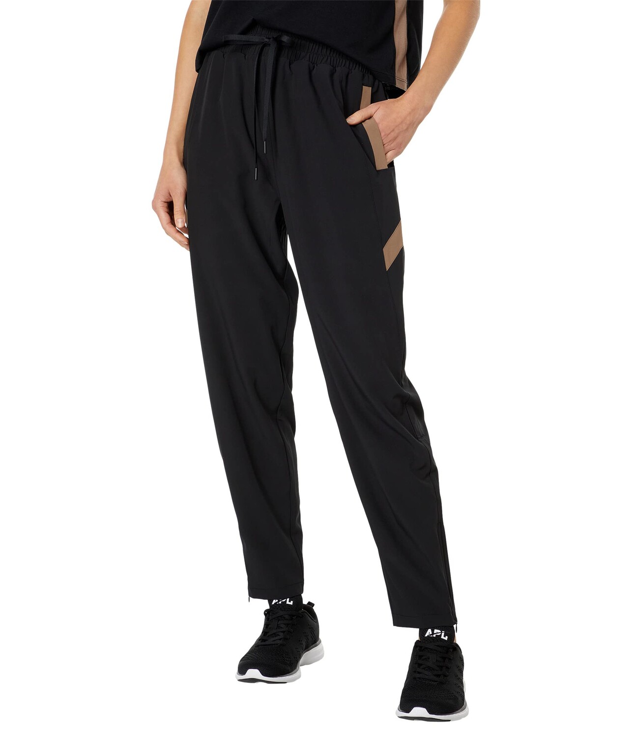 Брюки THRIVE SOCIETE, Trekking Joggers, Черный, Брюки THRIVE SOCIETE, Trekking Joggers
Брюки THRIVE SOCIETE, Trekking Joggers, Черный, Брюки THRIVE SOCIETE, Trekking Joggers