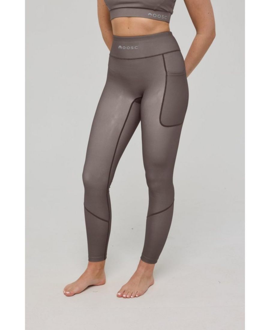 Женские леггинсы Infinite с высокой талией - цвет хаки OOSC, Khaki
Женские леггинсы Infinite с высокой талией - цвет хаки OOSC, Khaki