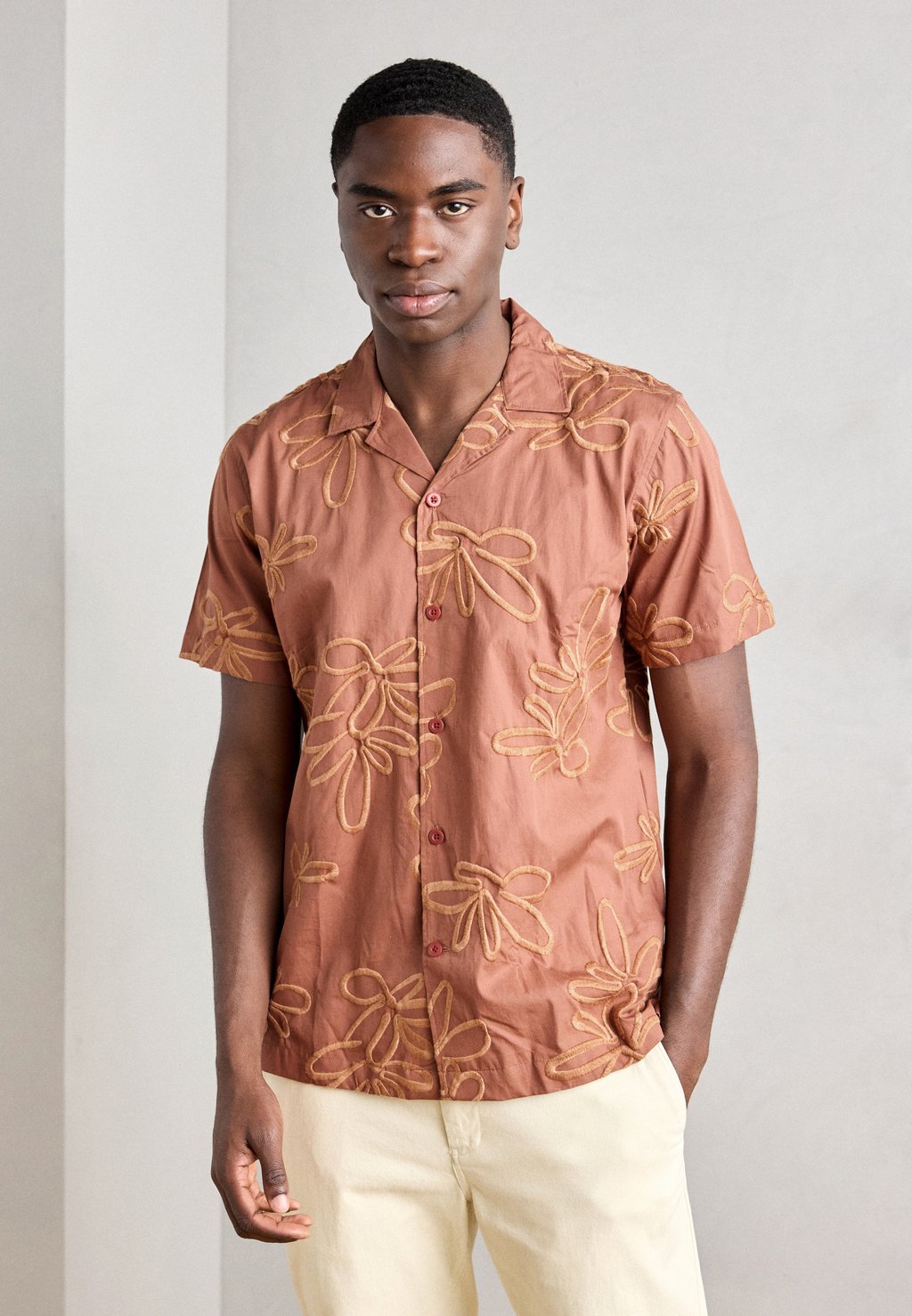 Рубашка SHIRT Lindbergh, бежевый
Рубашка SHIRT Lindbergh, бежевый