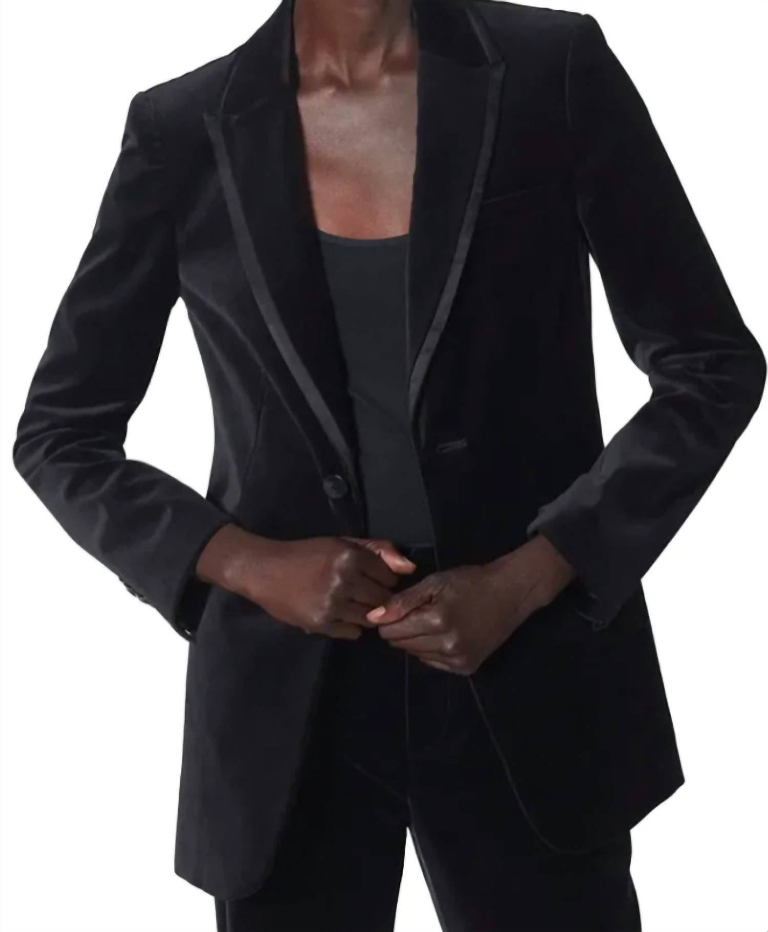 Блейзер Olicia в цвете Caviar Joie
Блейзер Olicia в цвете Caviar Joie