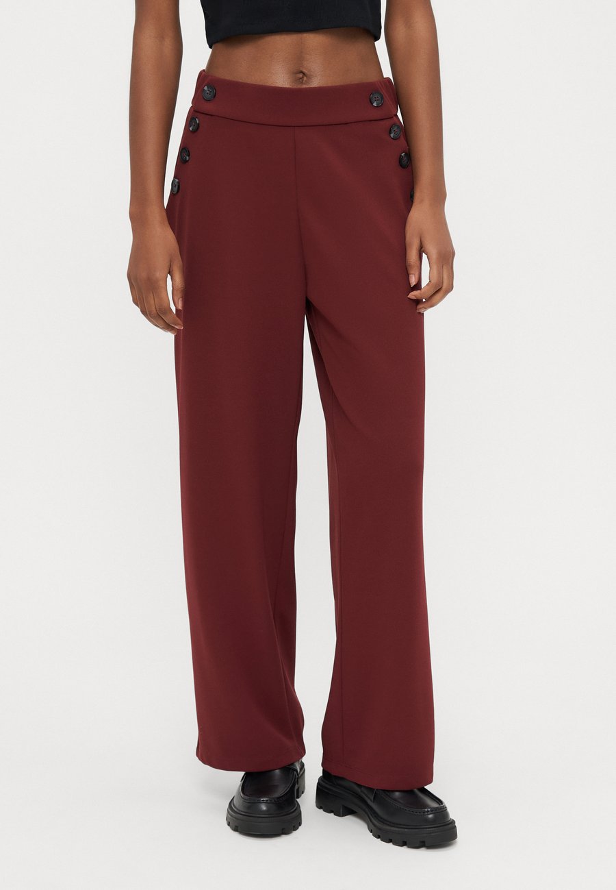 Брюки ONLY Petite ONLRINA LIFE BUTTON , Tawny Port /Tan
Брюки ONLY Petite ONLRINA LIFE BUTTON , Tawny Port /Tan