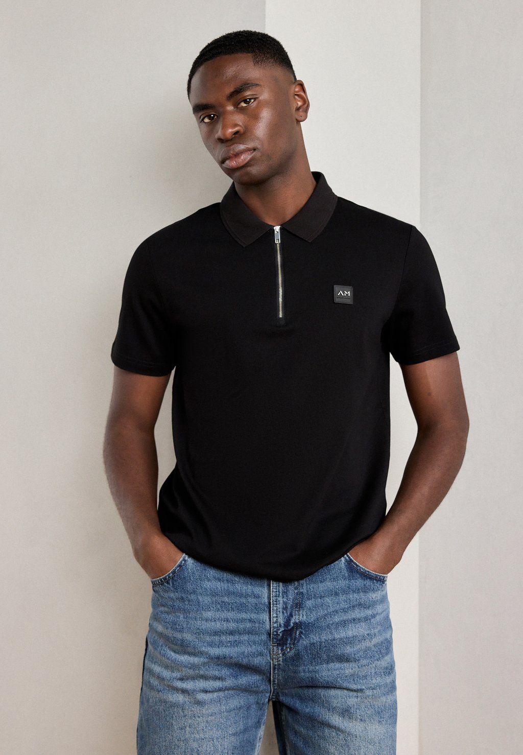 Рубашка поло REGULAR FIT IN MERCERIZED FABRIC WITH BADGE ON PATCH Antony Morato, черный
Рубашка поло REGULAR FIT IN MERCERIZED FABRIC WITH BADGE ON PATCH Antony Morato, черный