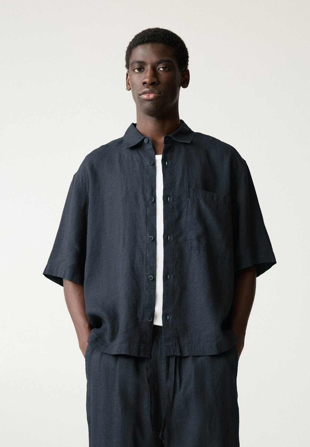 Рубашка LINEN BLEND PULL&BEAR, темно-синий
Рубашка LINEN BLEND PULL&BEAR, темно-синий